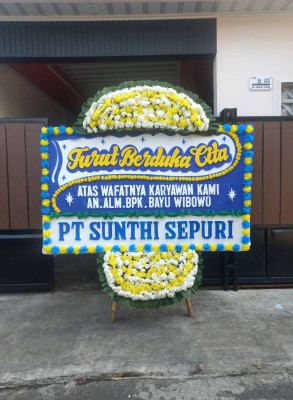 Papan Bunga Duka di Sungai Dama
